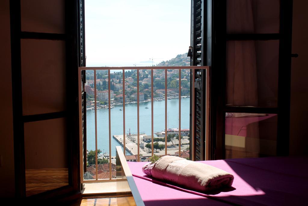 Anet With Free Parking Apartment Dubrovnik